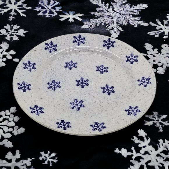Ceramic Plate Hor doeuvers Appetizer Breakfast Blue White Snowflake Wangs - Picture 1 of 6